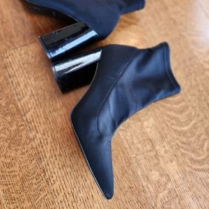 Black Bata Boots, Sz 41/ Size 10 - Block Heel